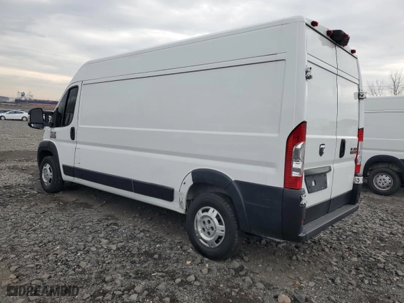 2022 Ram ProMaster Cargo Van with VIN 3C6LRVDG6NE110192, listed as a Copart auction lot 47026385 with 27,000 mi miles and Clean Title. Bid and sale history available at carsss.com. Image 2.