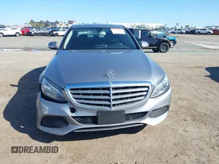 2015 Mercedes-Benz C 300 z VIN 55SWF4JB7FU049897, wystawiony jako IAAI lot #41795671 z przebiegiem 137 194 mil mil oraz . Historia ofert i sprzedaży dostępna na DreamBid. Obrazek 12.
