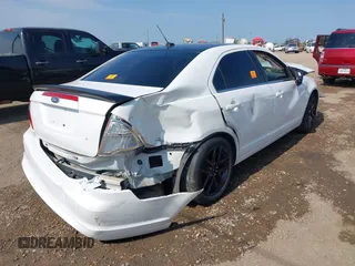2010 Ford Fusion SE с VIN 3FAHP0HAXAR393816, выставлен на аукционе IAAI как лот 42295950 с пробегом Не указан миль и . История ставок и продаж доступна на DreamBid. Изображение 4.