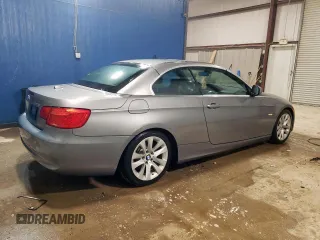 2012 BMW 3 Series 328i z VIN WBADW7C57CE728760, wystawiony jako Copart lot #58950445 z przebiegiem 139 962 mil mil oraz Czysty tytuł • Clean title. Historia ofert i sprzedaży dostępna na DreamBid. Obrazek 3.