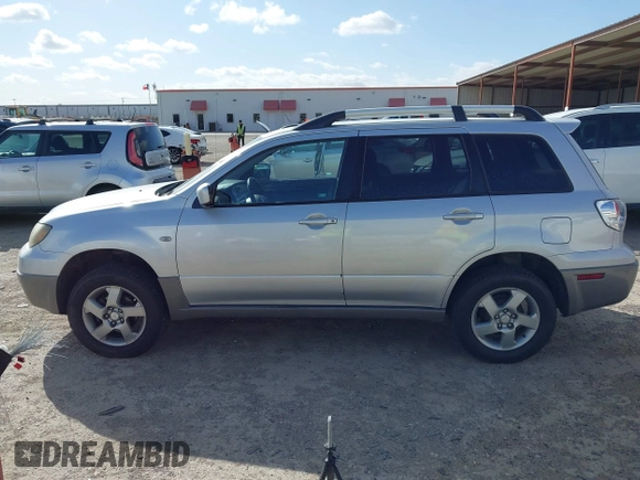 2003 Mitsubishi Outlander XLS with VIN JA4LZ41G03U104498, listed as a IAAI auction lot 41725675 with 189,509 mi miles. Bid and sale history available at carsss.com. Image 14.