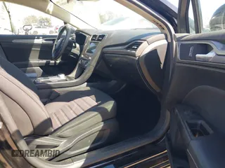 2020 Ford Fusion SE with VIN 3FA6P0HD8LR171120, listed as a IAAI auction lot 42004093 with 35,941 mi miles and . Bid and sale history available at DreamBid. Image 5.