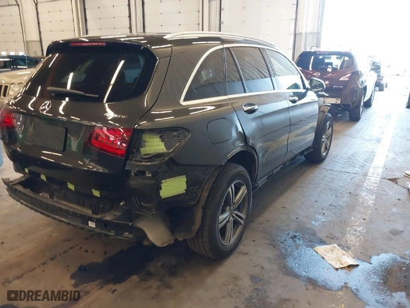 2020 Mercedes-Benz GLC with VIN W1N0G8EB3LF852292, listed as a IAAI auction lot 41712907 with 56,262 mi miles. Bid and sale history available at carsss.com. Image 4.