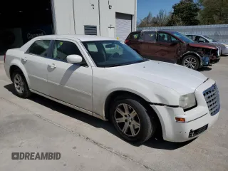 2006 Chrysler 300 Touring with VIN 2C3KA53G66H496216, listed as a Copart auction lot 49983155 with 152,302 mi miles and Salvage Title. Bid and sale history available at carsss.com. Image 4.