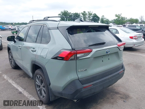 2023 Toyota RAV4 Hybrid XLE Premium z VIN 4T3B6RFV0PU132809, wystawiony jako IAAI lot #42646117 z przebiegiem 43 083 mil mil oraz . Historia ofert i sprzedaży dostępna na DreamBid. Obrazek 3.