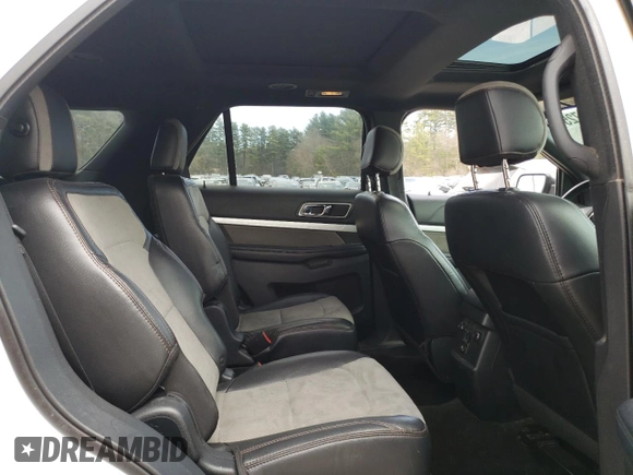 2017 Ford Explorer XLT with VIN 1FM5K8D80HGD47597, listed as a Copart auction lot 50251725 with 132,676 mi miles and Salvage Title. Bid and sale history available at DreamBid. Image 11.