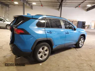 2020 Toyota RAV4 Hybrid XLE with VIN JTMRWRFV7LJ030110, listed as a Copart auction lot 53501245 with 59,621 mi miles and Salvage Title. Bid and sale history available at carsss.com. Image 3.