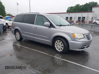 2015 Chrysler Town & Country Touring with VIN 2C4RC1BG6FR695422, listed as a IAAI auction lot 42246534 with 181,433 mi miles and . Bid and sale history available at DreamBid. Image 1.