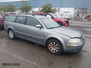 2003 Volkswagen Passat GLS with VIN WVWVD63B53E166063, listed as a IAAI auction lot 41482200 with 197,309 mi miles. Bid and sale history available at carsss.com. Image 1.
