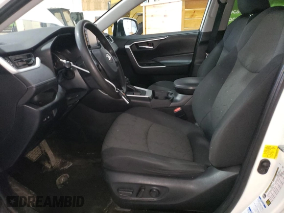 2020 Toyota RAV4 XLE with VIN 2T3P1RFV5LC081579, listed as a Copart auction lot 62192315 with 101,011 mi miles and Clean title. Bid and sale history available at DreamBid. Image 7.