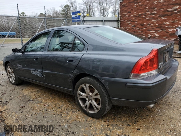 2009 Volvo S60 2.5T with VIN YV1RH592092735980, listed as a Copart auction lot 43513315 with 249,392 mi miles and Clean Title. Bid and sale history available at carsss.com. Image 2.