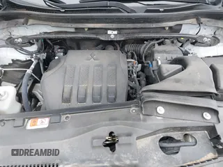 2024 Mitsubishi Eclipse Cross SE with VIN JA4ATWAAXRZ008213, listed as a IAAI auction lot 42233107 with 37,692 mi miles and . Bid and sale history available at DreamBid. Image 10.