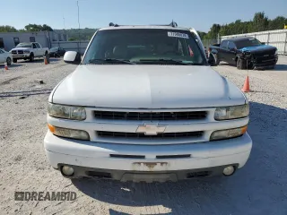 2003 Chevrolet Tahoe Z71 with VIN 1GNEK13Z23R205780, listed as a Copart auction lot 71045034 with 294,759 mi miles and Salvage Title. Bid and sale history available at carsss.com. Image 5.