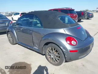 2006 Volkswagen Beetle z VIN 3VWRF31Y96M332050, wystawiony jako IAAI lot #41232267 z przebiegiem 83 450 mil mil oraz . Historia ofert i sprzedaży dostępna na DreamBid. Obrazek 3.