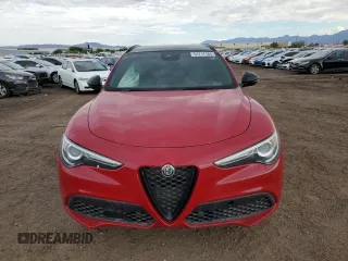 2022 Alfa Romeo Stelvio Veloce z VIN ZASPAKBNXN7D24109, wystawiony jako Copart lot #61717184 z przebiegiem 9 095 mil mil oraz Szkoda całkowita • Salvage title. Historia ofert i sprzedaży dostępna na DreamBid. Obrazek 5.