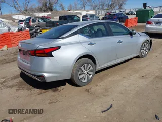 2019 Nissan Altima S with VIN 1N4BL4BV6KC211789, listed as a IAAI auction lot 41765294 with 120,412 mi miles and . Bid and sale history available at carsss.com. Image 4.