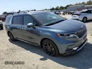 2024 Kia Carnival SX with VIN KNDNE5H32R6402454, listed as a Copart auction lot 70061644 with 7,956 mi miles and Salvage Title. Bid and sale history available at carsss.com. Image 4.