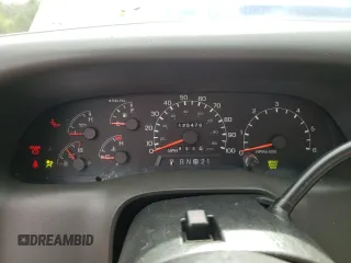 1999 Ford F-250 XL with VIN 1FTNX20L8XEB15501, listed as a Copart auction lot 70181124 with 125,476 mi miles and Salvage title. Bid and sale history available at DreamBid. Image 9.