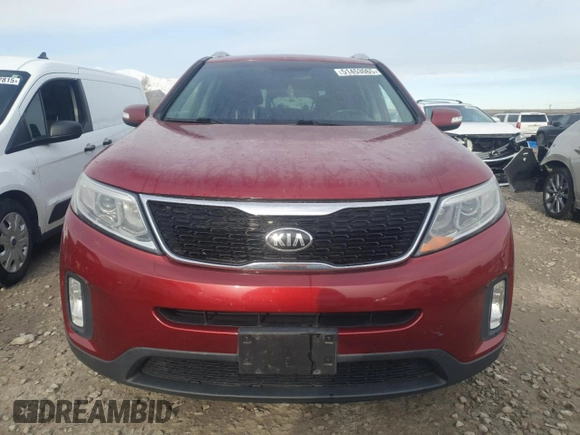 2014 Kia Sorento LX z VIN 5XYKTDA64EG519872, wystawiony jako Copart lot #51453065 z przebiegiem 145 868 mil mil oraz Czysty tytuł • Clean title. Historia ofert i sprzedaży dostępna na DreamBid. Obrazek 5.