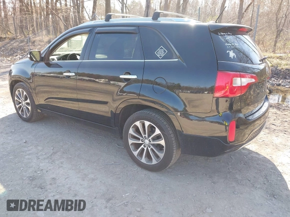 2015 Kia Sorento SX with VIN 5XYKWDA79FG619256, listed as a IAAI auction lot 42088747 with 203,335 mi miles. Bid and sale history available at carsss.com. Image 3.
