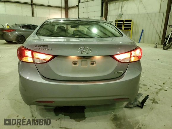 2013 Hyundai Elantra GLS z VIN KMHDH4AEXDU919512, wystawiony jako Copart lot #84223604 z przebiegiem 118 391 mil mil oraz Szkoda całkowita • Salvage title. Historia ofert i sprzedaży dostępna na DreamBid. Obrazek 6.