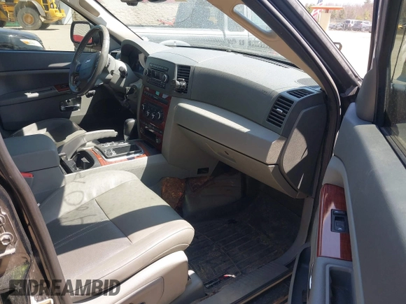 2006 Jeep Grand Cherokee Limited with VIN 1J4HR58N66C102104, listed as a IAAI auction lot 42076612 with 152,702 mi miles and . Bid and sale history available at DreamBid. Image 5.