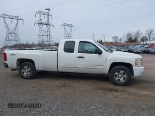 2011 Chevrolet Silverado 1500 LT with VIN 1GCRKSE06BZ186048, listed as a IAAI auction lot 41618521 with 291,361 mi miles and . Bid and sale history available at DreamBid. Image 13.