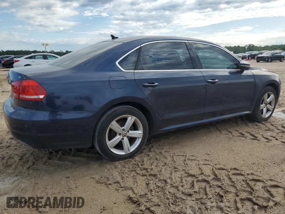 2012 Volkswagen Passat SE z VIN 1VWBH7A36CC085414, wystawiony jako Copart lot #56367125 z przebiegiem 158 442 mil mil oraz Szkoda całkowita • Salvage title. Historia ofert i sprzedaży dostępna na DreamBid. Obrazek 3.