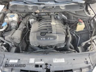 2011 Volkswagen Touareg Sport with VIN WVGFF9BPXBD005821, listed as a Copart auction lot 49391505 with 111,938 mi miles and Salvage Title. Bid and sale history available at DreamBid. Image 12.