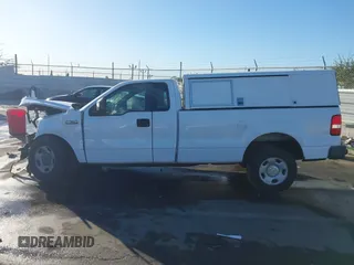 2008 Ford F-150 XL z VIN 1FTVF12508KE42733, wystawiony jako IAAI lot #41335857 z przebiegiem Nie podano mil oraz . Historia ofert i sprzedaży dostępna na DreamBid. Obrazek 13.