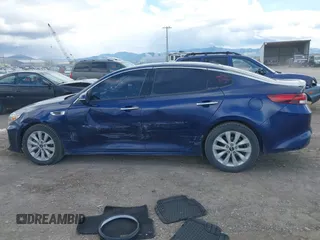 2018 Kia Optima LX z VIN 5XXGT4L32JG205418, wystawiony jako IAAI lot #42062997 z przebiegiem 103 126 mil mil oraz . Historia ofert i sprzedaży dostępna na DreamBid. Obrazek 6.