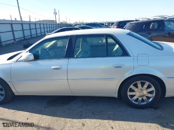2008 Cadillac DTS w/1SC with VIN 1G6KD57Y68U176385, listed as a IAAI auction lot 41720743 with 151,208 mi miles. Bid and sale history available at carsss.com. Image 14.