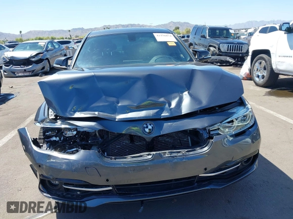 2016 BMW 3 Series 328i xDrive z VIN WBA8E3G53GNU05321, wystawiony jako IAAI lot #42036074 z przebiegiem 79 319 mil mil oraz . Historia ofert i sprzedaży dostępna na DreamBid. Obrazek 6.