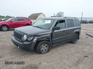 2017 Jeep Patriot Sport SE with VIN 1C4NJPBA0HD118393, listed as a IAAI auction lot 42481719 with 159,602 mi miles and . Bid and sale history available at DreamBid. Image 18.