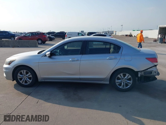 2012 Honda Accord LX Premium z VIN 1HGCP2F49CA157556, wystawiony jako IAAI lot #42031932 z przebiegiem 118 020 mil mil oraz . Historia ofert i sprzedaży dostępna na DreamBid. Obrazek 14.