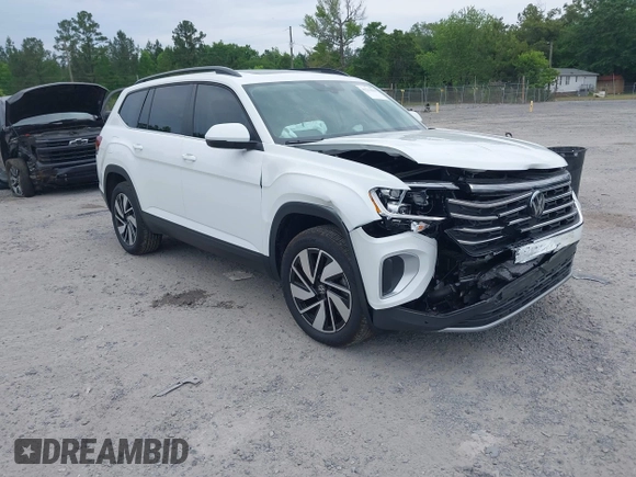 2024 Volkswagen Atlas SE with VIN 1V2JR2CA3RC614867, listed as a IAAI auction lot 42213818 with 6,832 mi miles and . Bid and sale history available at DreamBid. Image 1.