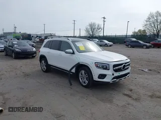 2021 Mercedes-Benz GLB 250 z VIN W1N4M4HB9MW101438, wystawiony jako IAAI lot #42006550 z przebiegiem 63 923 mil mil oraz . Historia ofert i sprzedaży dostępna na DreamBid. Obrazek 1.