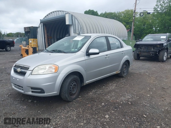 2009 Chevrolet Aveo 1LT z VIN KL1TD56E39B643484, wystawiony jako IAAI lot #42359233 z przebiegiem 88 974 mil mil oraz . Historia ofert i sprzedaży dostępna na DreamBid. Obrazek 2.