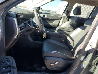 2024 Hyundai Santa Fe Hybrid Limited with VIN 5NMP3DG13RH004911, listed as a Copart auction lot 83635084 with 9,746 mi miles and Salvage Title. Bid and sale history available at carsss.com. Image 7.