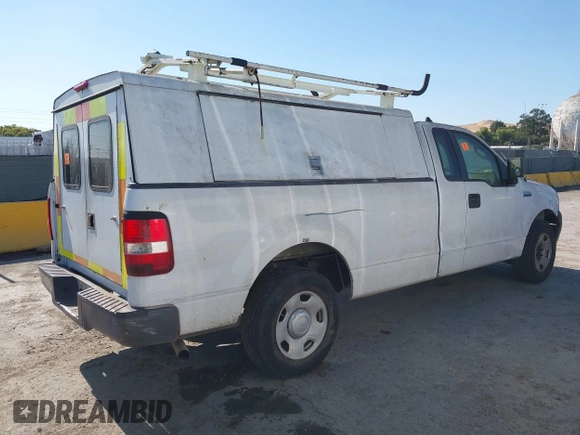 2008 Ford F-150 XL z VIN 1FTRF122X8KB62714, wystawiony jako IAAI lot #42680569 z przebiegiem 132 846 mil mil oraz . Historia ofert i sprzedaży dostępna na DreamBid. Obrazek 4.