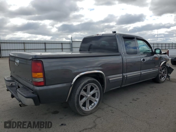2000 Chevrolet Silverado 1500 with VIN 2GCEC19V5Y1389820, listed as a Copart auction lot 47005935 with 116,834 mi miles and Salvage Title. Bid and sale history available at carsss.com. Image 3.