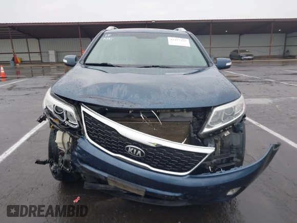 2015 Kia Sorento LX with VIN 5XYKT4A63FG590482, listed as a IAAI auction lot 41477333 with 207,079 mi miles. Bid and sale history available at carsss.com. Image 12.