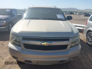 2008 Chevrolet Tahoe 3LT with VIN 1GNFC13038R145292, listed as a IAAI auction lot 42542523 with 220,224 mi miles and . Bid and sale history available at DreamBid. Image 6.