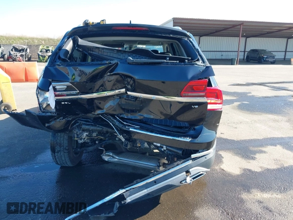 2018 Volkswagen Atlas SEL with VIN 1V2ER2CAXJC582408, listed as a IAAI auction lot 41389461 with 60,822 mi miles and . Bid and sale history available at DreamBid. Image 15.