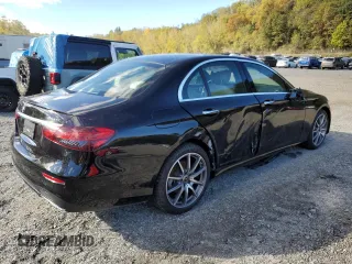 2023 Mercedes-Benz E 350 with VIN W1KZF8EB5PB132464, listed as a Copart auction lot 44627685 with 2,776 mi miles and Salvage Title. Bid and sale history available at DreamBid. Image 3.