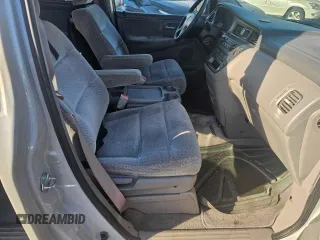 2001 Honda Odyssey LX with VIN 2HKRL18501H617598, listed as a Copart auction lot 65471805 with 125,298 mi miles and Clean title. Bid and sale history available at DreamBid. Image 5.