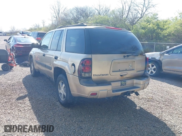 2004 Chevrolet TrailBlazer LT with VIN 1GNDS13S142422830, listed as a IAAI auction lot 42054144 with 218,042 mi miles and . Bid and sale history available at DreamBid. Image 3.