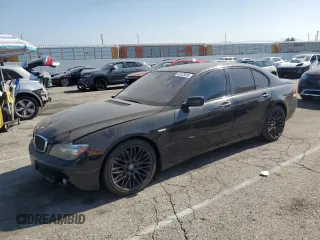 2007 BMW 7 Series 750i z VIN WBAHL83547DT07767, wystawiony jako Copart lot #56233895 z przebiegiem 141 455 mil mil oraz Szkoda całkowita • Salvage title. Historia ofert i sprzedaży dostępna na DreamBid. Obrazek 1.