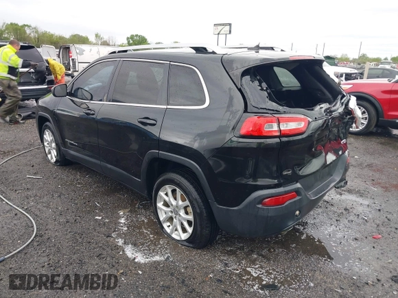 2015 Jeep Cherokee Latitude with VIN 1C4PJLCB0FW676917, listed as a IAAI auction lot 41928270 with 181,134 mi miles and . Bid and sale history available at carsss.com. Image 3.