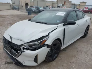 2024 Nissan Sentra SR z VIN 3N1AB8DVXRY290255, wystawiony jako IAAI lot #41935808 z przebiegiem 1 058 mil mil oraz . Historia ofert i sprzedaży dostępna na DreamBid. Obrazek 2.